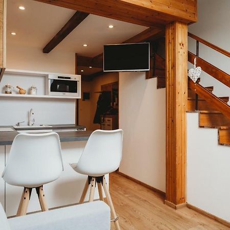 Center City Charming Loft Apartment Caşonia Exterior foto