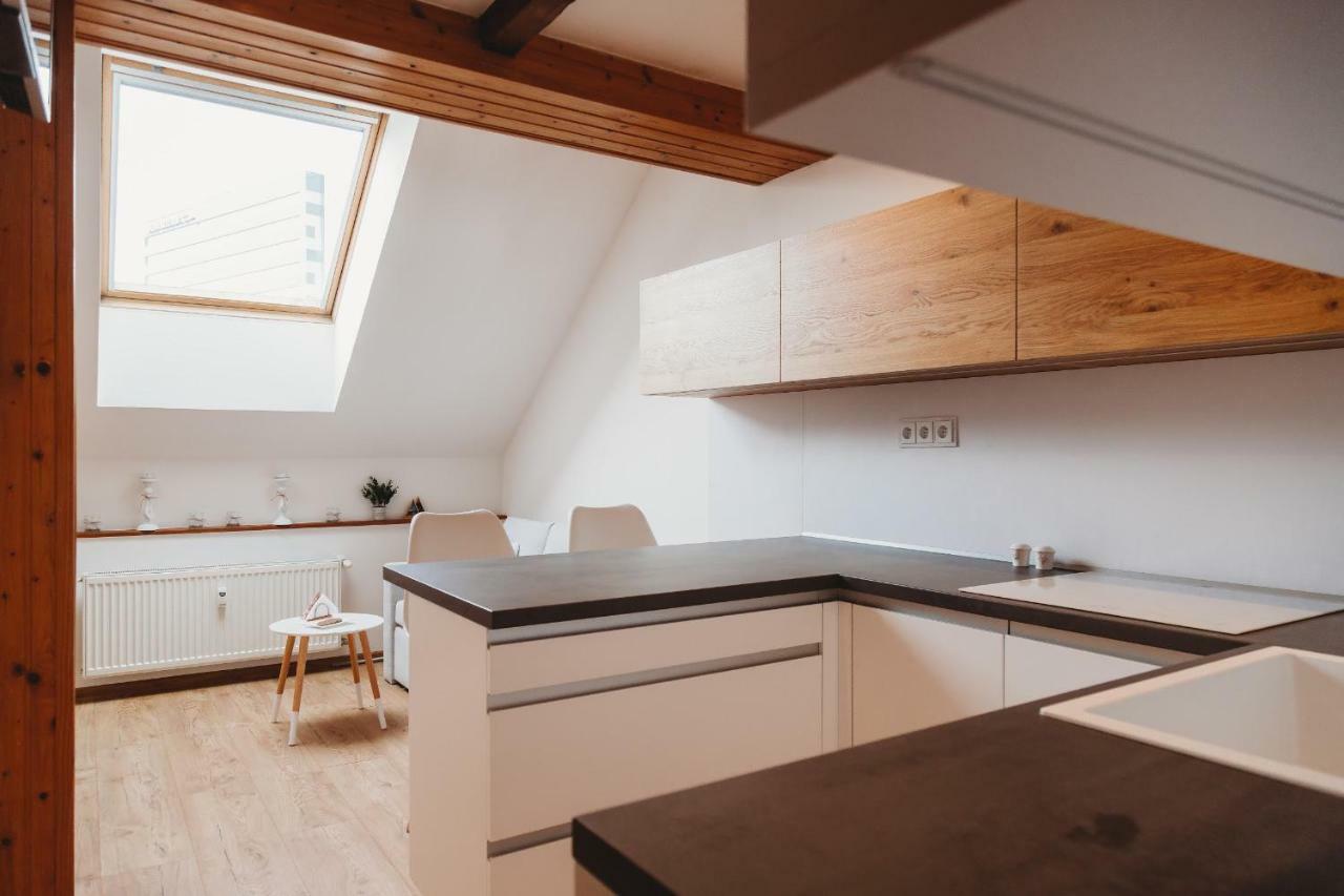 Center City Charming Loft Apartment Caşonia Exterior foto